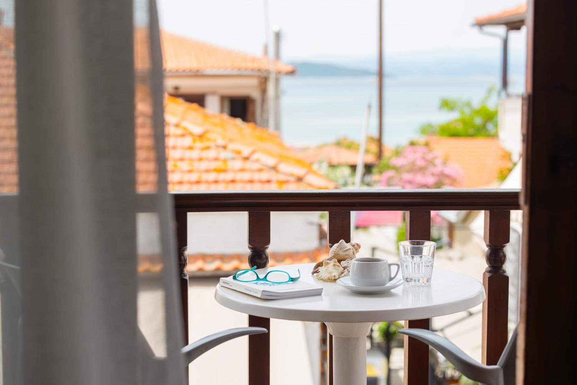 Athos Guest House Pansion オウランオウポリ エクステリア 写真