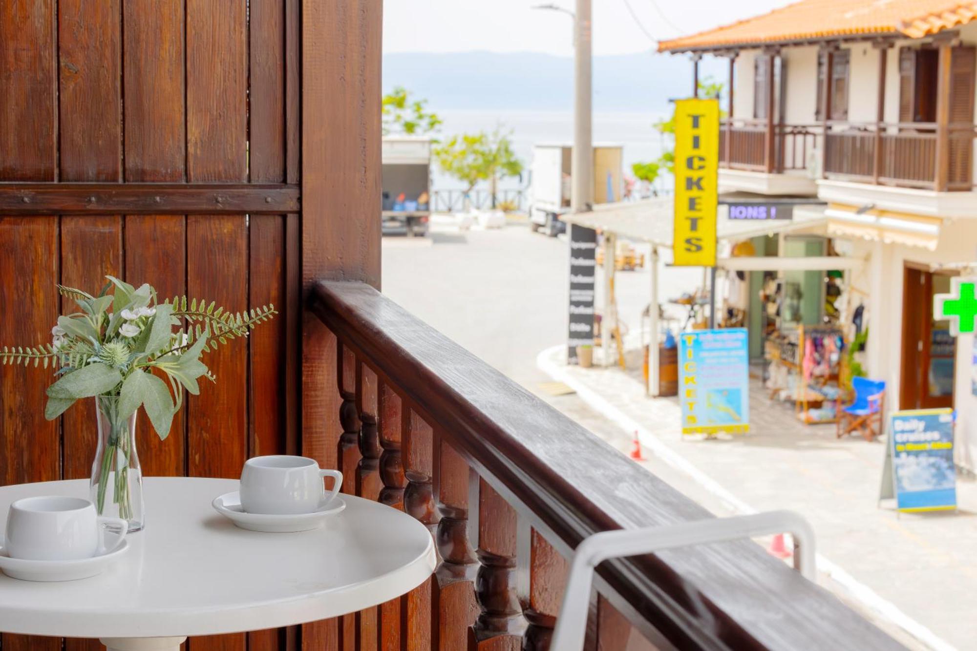 Athos Guest House Pansion オウランオウポリ エクステリア 写真