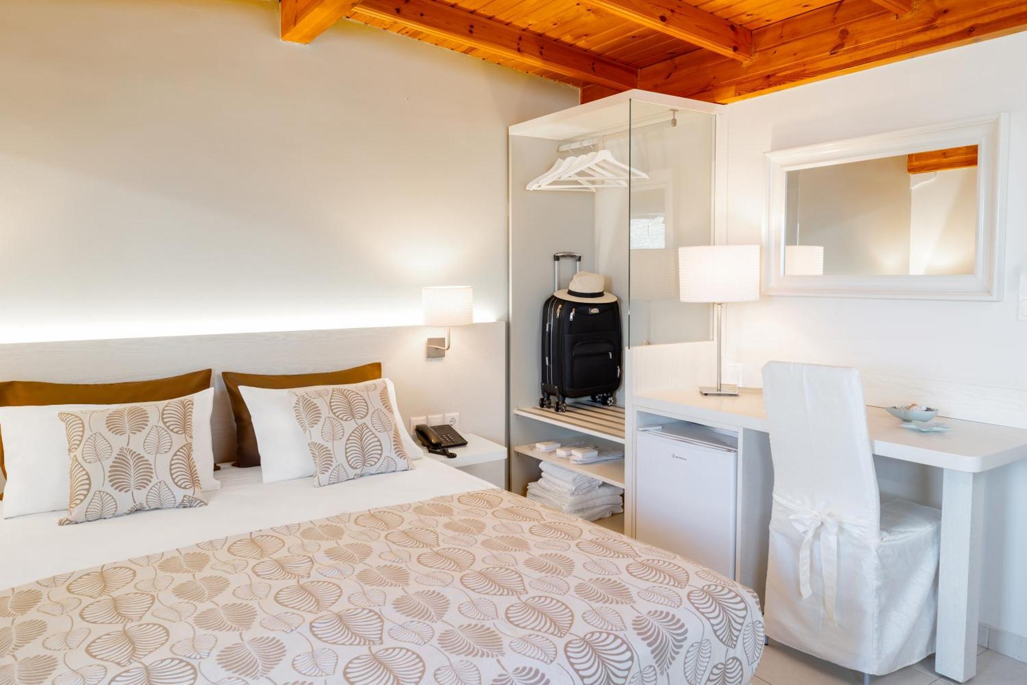 Athos Guest House Pansion オウランオウポリ エクステリア 写真